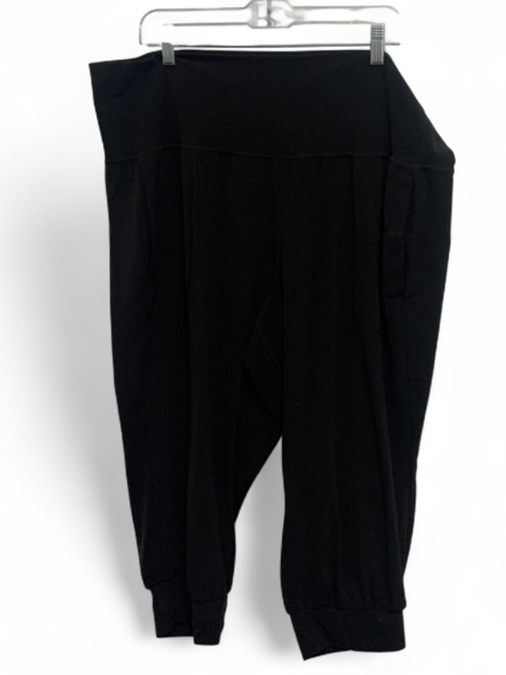 Athleta Salutation Crop Jogger Black Leggings